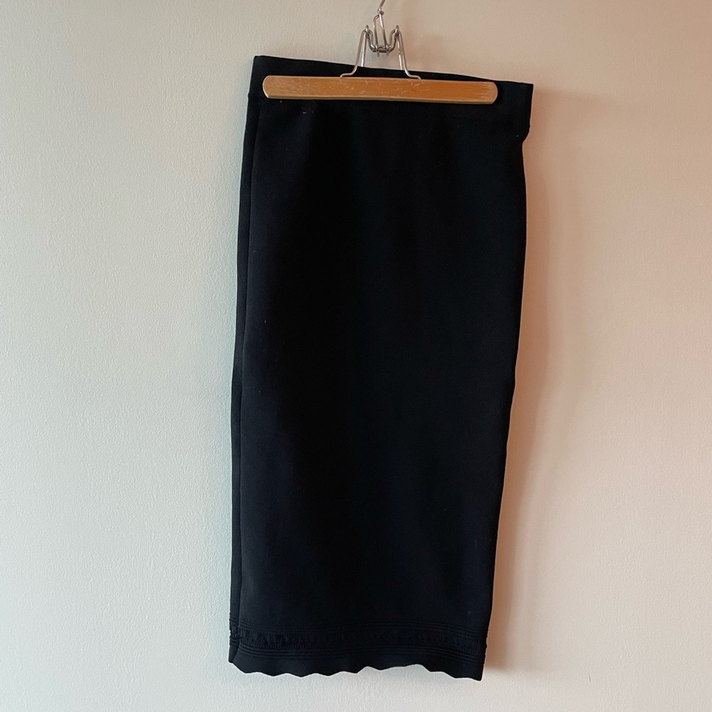 Aritzia Babaton skirt small
